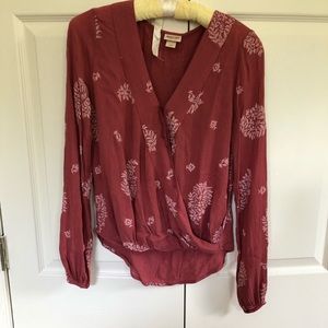 Mossimo floral print long sleeve blouse